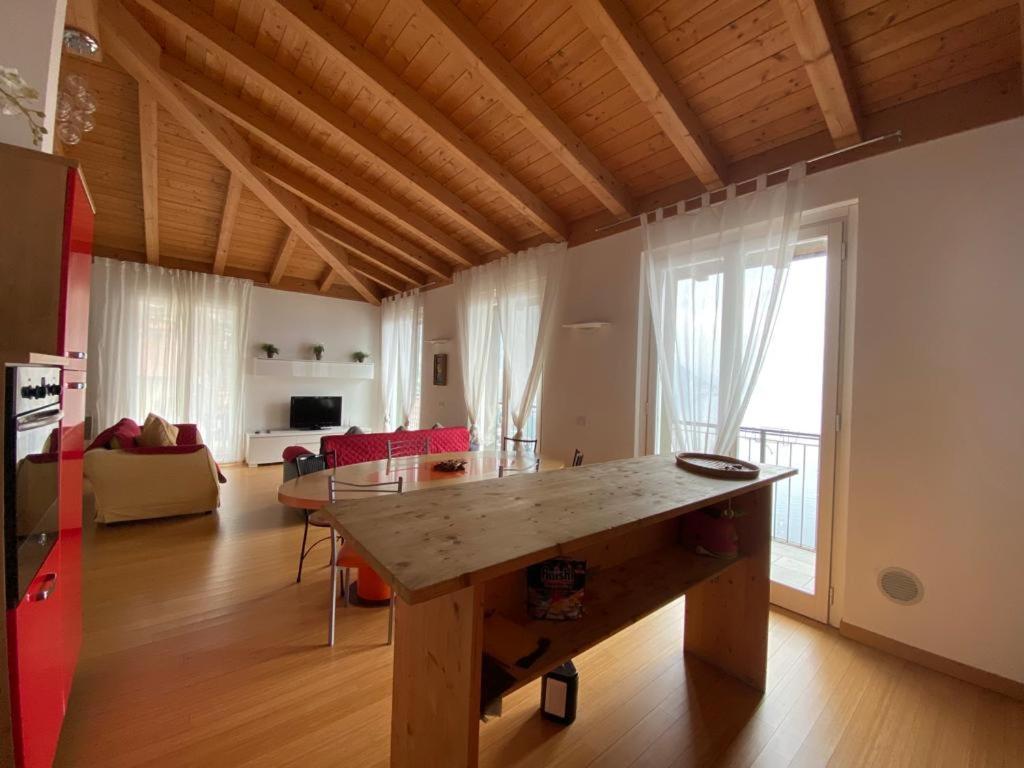 Luxury Penthouse With Big Terrace Argegno Exterior foto
